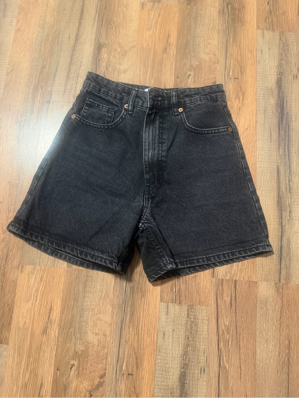 Womens Zara shorts size 2